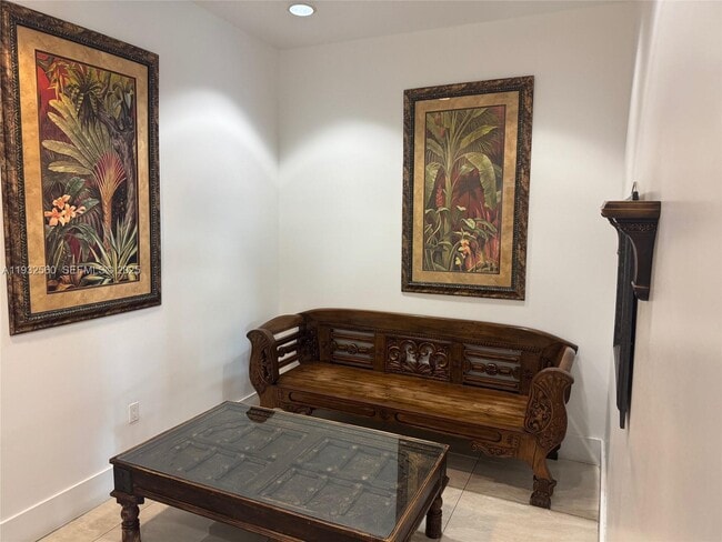 Photo - 2280 SW 32nd Ave Unidad 216