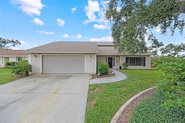 Building Photo - 8006 Oak Dr Rental