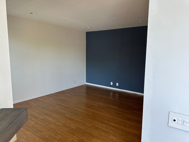 Photo - 609 S El Molino Ave Unit 609