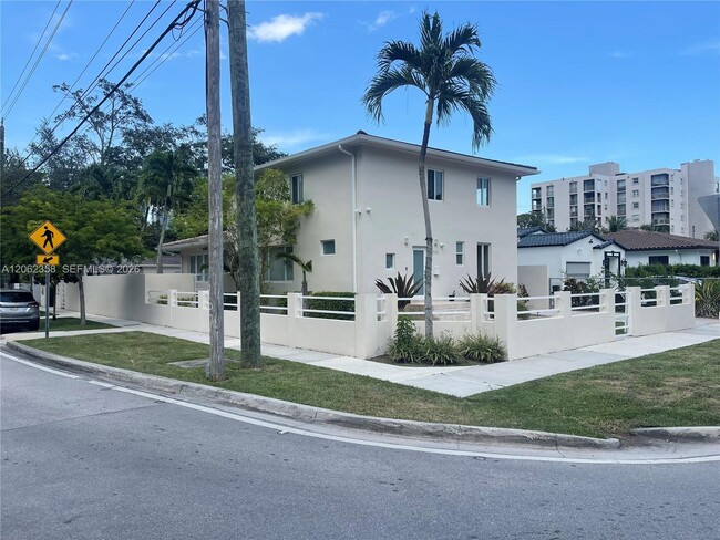 Photo - 383 SW 25th Rd