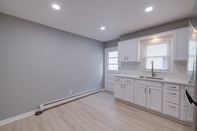 Photo - 151 Seaside Ave Unit 4