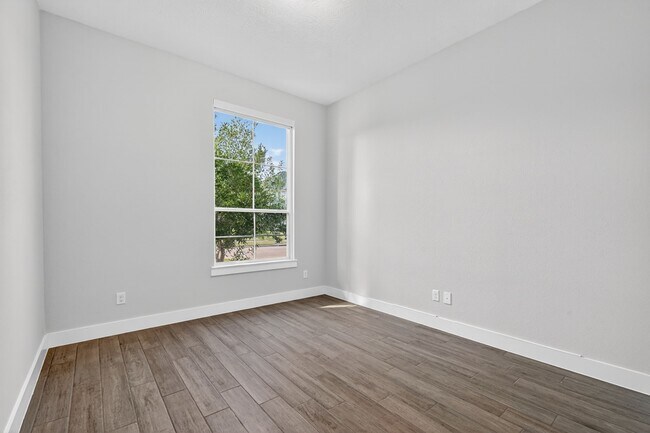 Photo - 16410 Rosemary Grove Ln