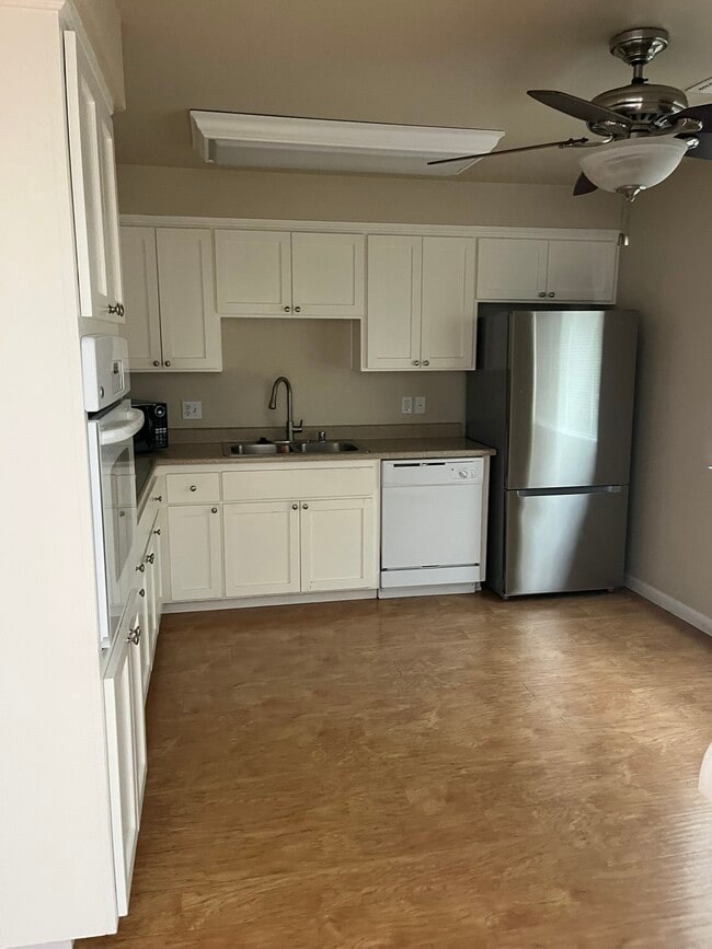 Photo - 10099 Elk Grove Florin Rd