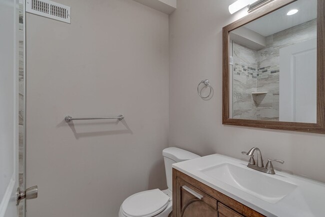 Building Photo - Brand New Luxury Home Brewerytown
