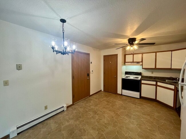 Photo - 2730 Washington Ave Unit #B