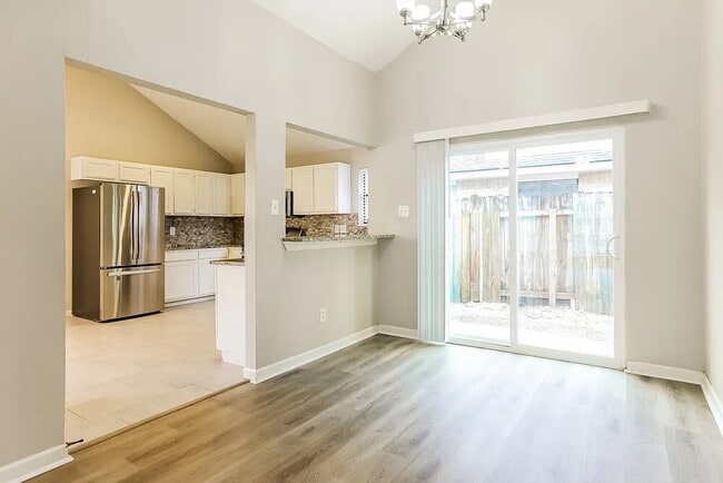 Photo - 19230 Sandelford Dr