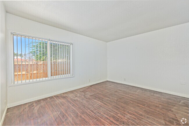 Studio - 620SF - Living Room