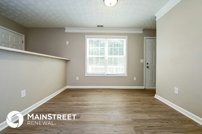 Photo - 4023 Riverside Pkwy