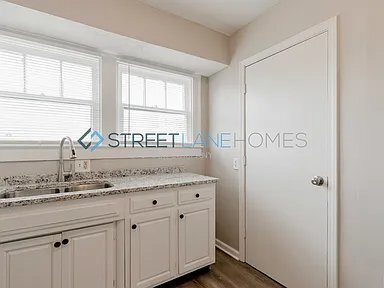 Photo - 1412 E Bradbury Ave