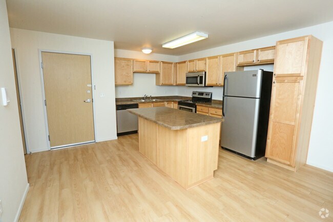 2BR, 2BA - 1020 SF
