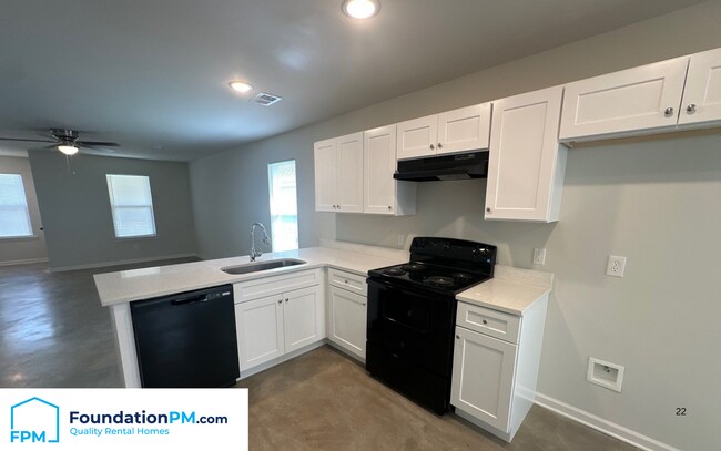 Photo - 2509 E Tyler Ave