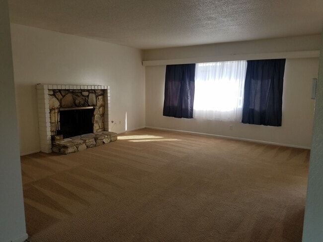 Photo - 3bd/2ba House Near Laguna Lake