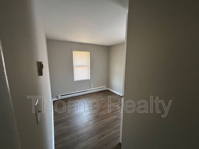 Photo - 400 E Northern Blvd Unidad Apt 14