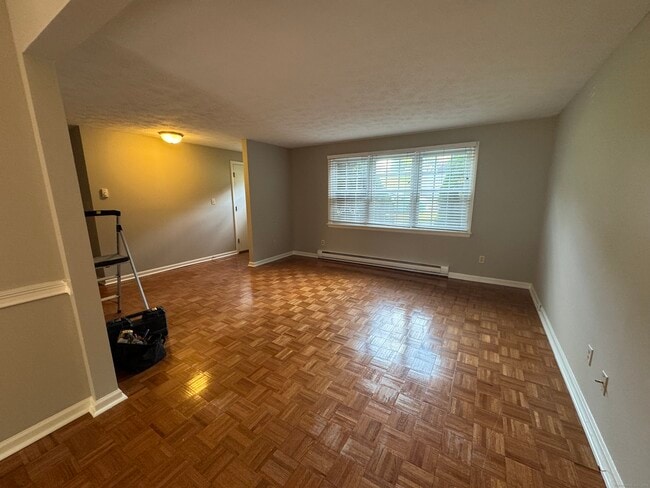 Photo - 33 Caswell Ave