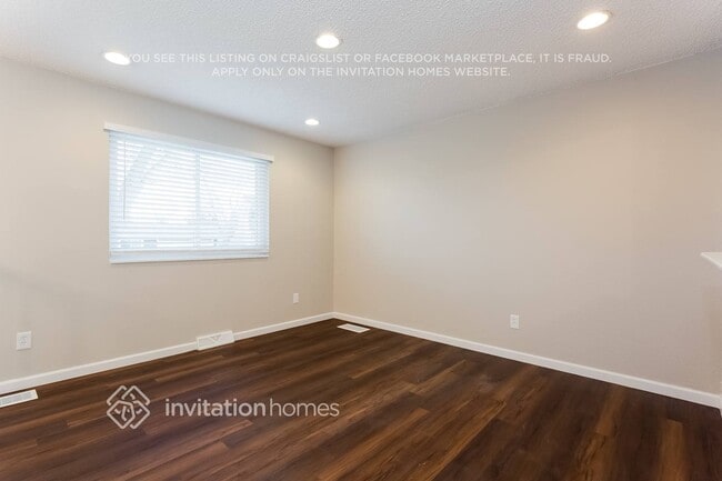 Photo - 9073 Dudley St