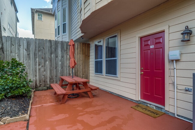 Photo - 4110 Woodhead St