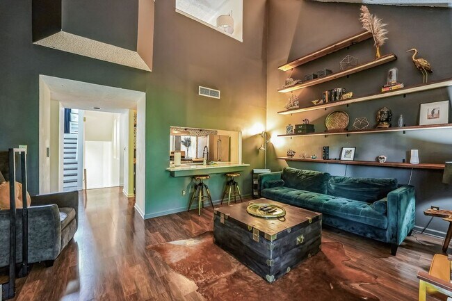 Photo - 502 Ivy Green Ln SE