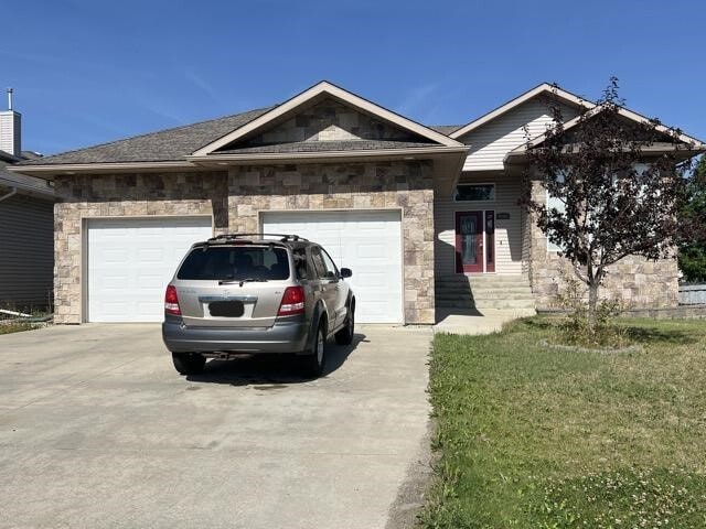 Building Photo - 9002 Lakeshore Dr