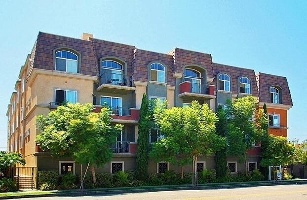 3707 Motor Avenue Apartments