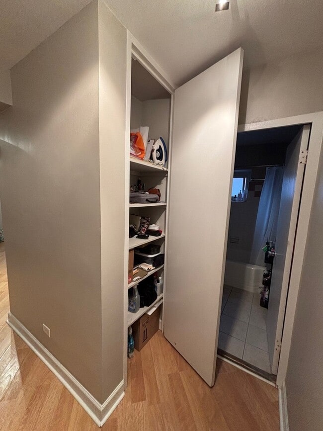 Photo - 4970 N Marine Dr Unit 328