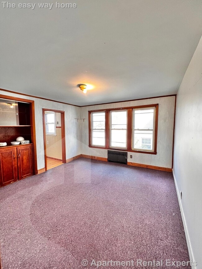 Photo - 16 Braemore Rd Unit #1