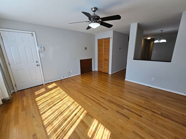 Photo - 1140 W Barry Ave Unidad 1