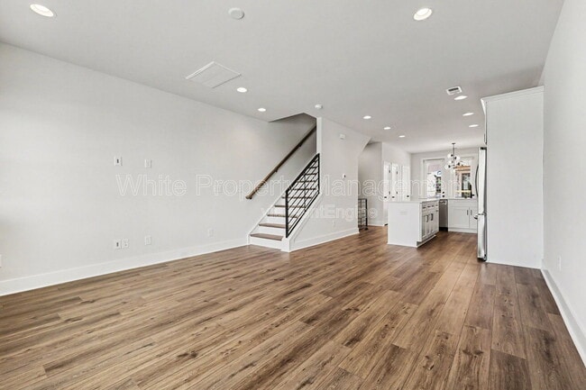 Photo - 2146 N Graham St
