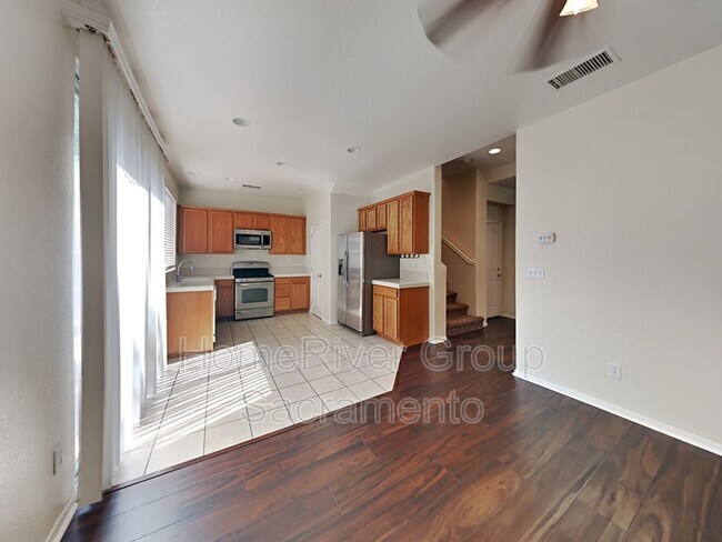 Photo - 170 Penhow Cir