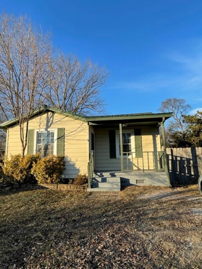 Photo - 5 Points Bungalow