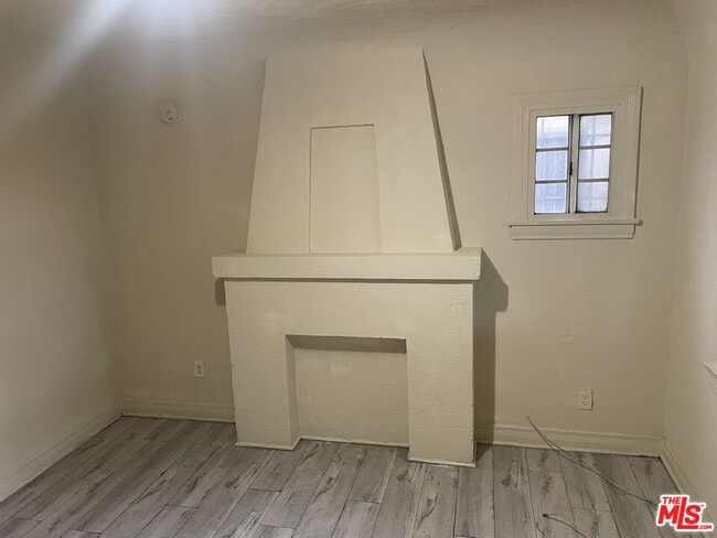 Photo - 6009 S Halldale Ave