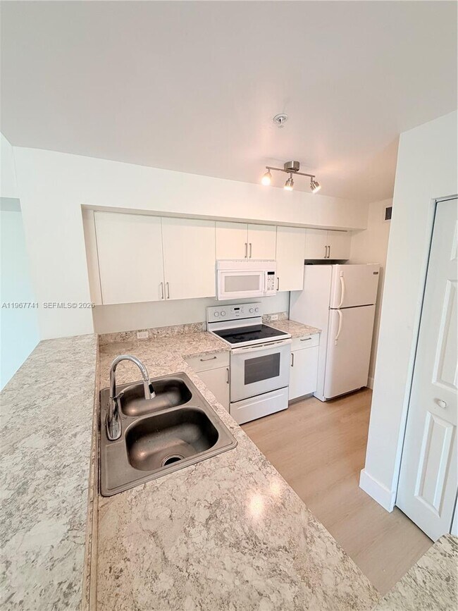 Photo - 11165 SW 6th St Unit 302