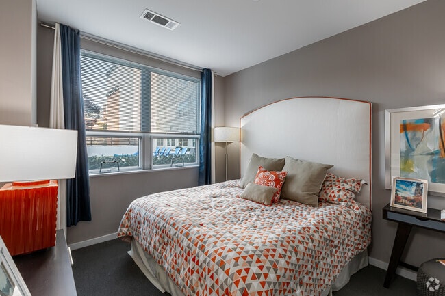 Interior Photo - The Haven on College