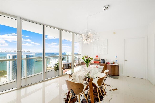 Photo - 495 Brickell Ave Unidad 4704