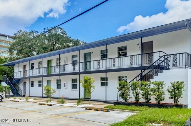 Photo - 1411 Palm Ave Apartment
