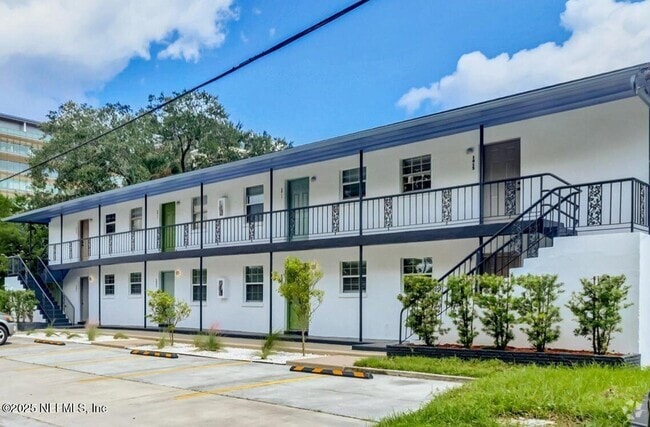 Building Photo - 1411 Palm Ave Rental
