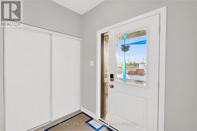 Photo - 116 Robert Perry St