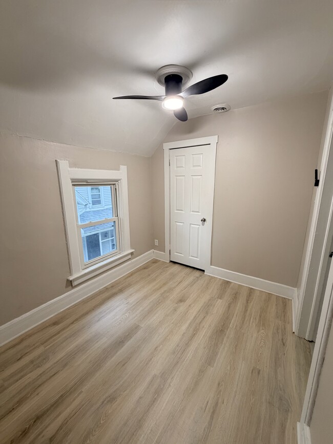 Photo - 3104 N Newhall St Unit 3104 N Newhall St