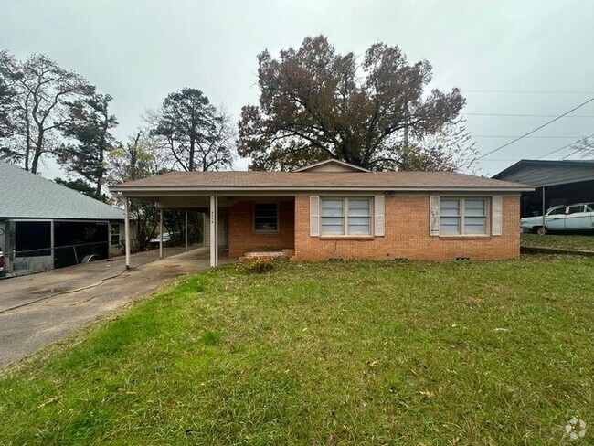 Building Photo - Beautiful 3 bedroom 2 bath home in Tyler!