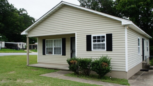 Building Photo - A Great Starter Home for rent Just For YOU!
