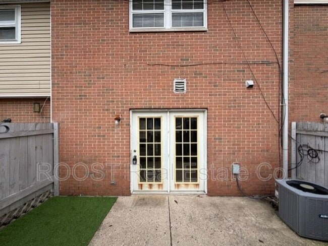 Photo - 6881-6887 Emerald Ave