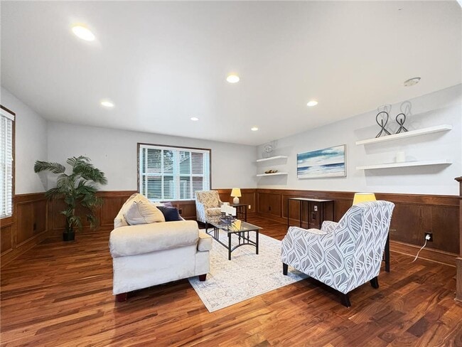 Photo - 4407 Curve Ave