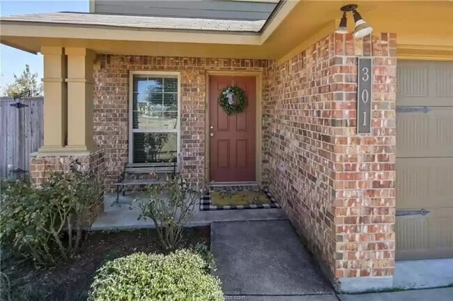 Photo - AVAILABLE AUGUST 2026 - Beautiful 3/2.5 Home in South College Station!