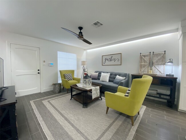 Photo - 1801 Huldy St