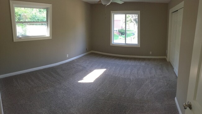 Photo - 1401 - Garfield Ave. (Morgan) Unit 10603 Garfield (west )