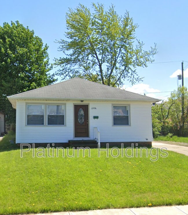 Building Photo - 13706 Rexwood Ave Rental