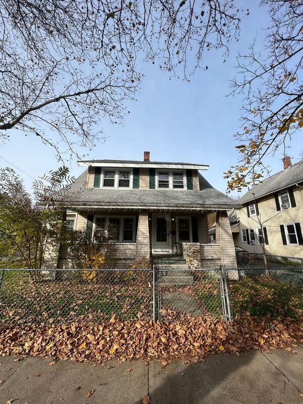 Building Photo - 672 Sumner Ave