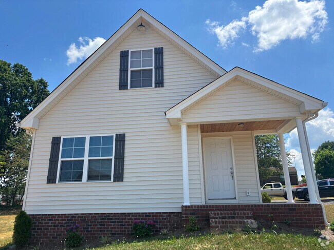 Building Photo - 100 Apache Ln Rental