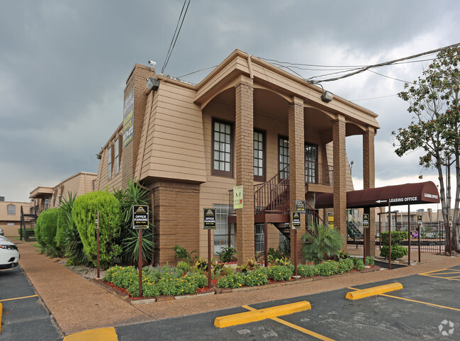 Building Photo - Ashford Crescent Oaks Rental