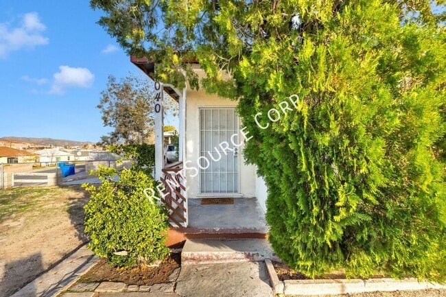 Photo - 1040 Flora St