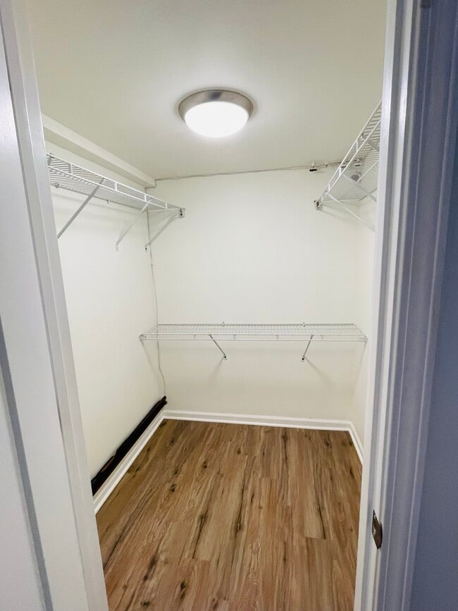 Building Photo - 5454 W Windsor Ave Unit In-law Suite